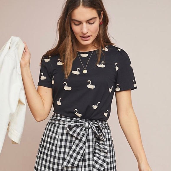 ⭐️Host Pick!⭐️Anthropologie Swan Tee - Picture 1 of 8